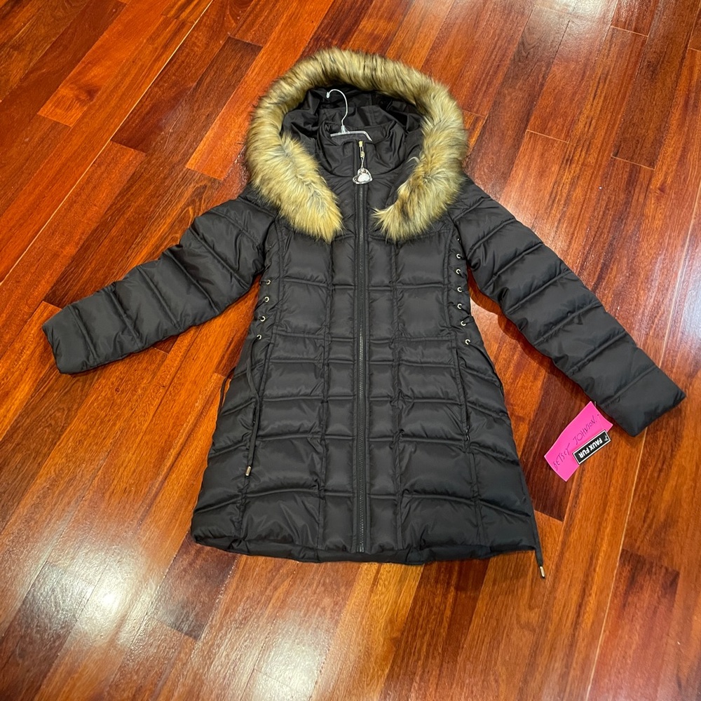 NEW BETSEY JOHNSON WINTER COAT SIZE S